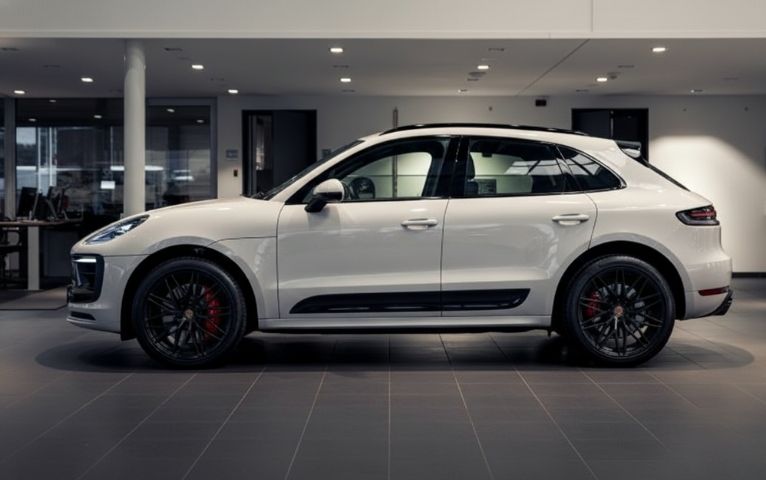Porsche-Macan-side