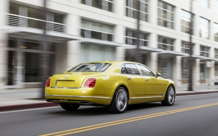 bentley-mulsanne-back