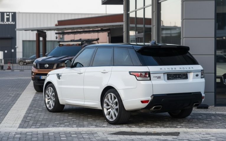 range-rover-sports-back